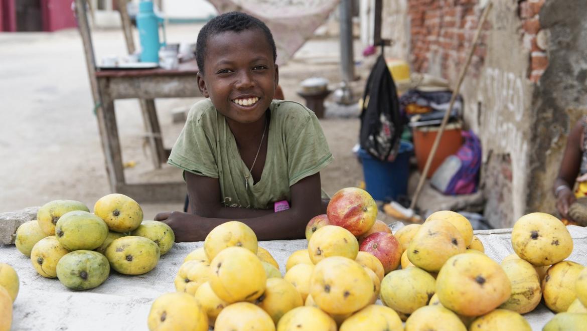 Child and apples